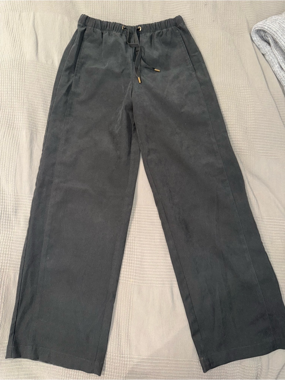 Zara women’s dark grey wide-leg textured pants